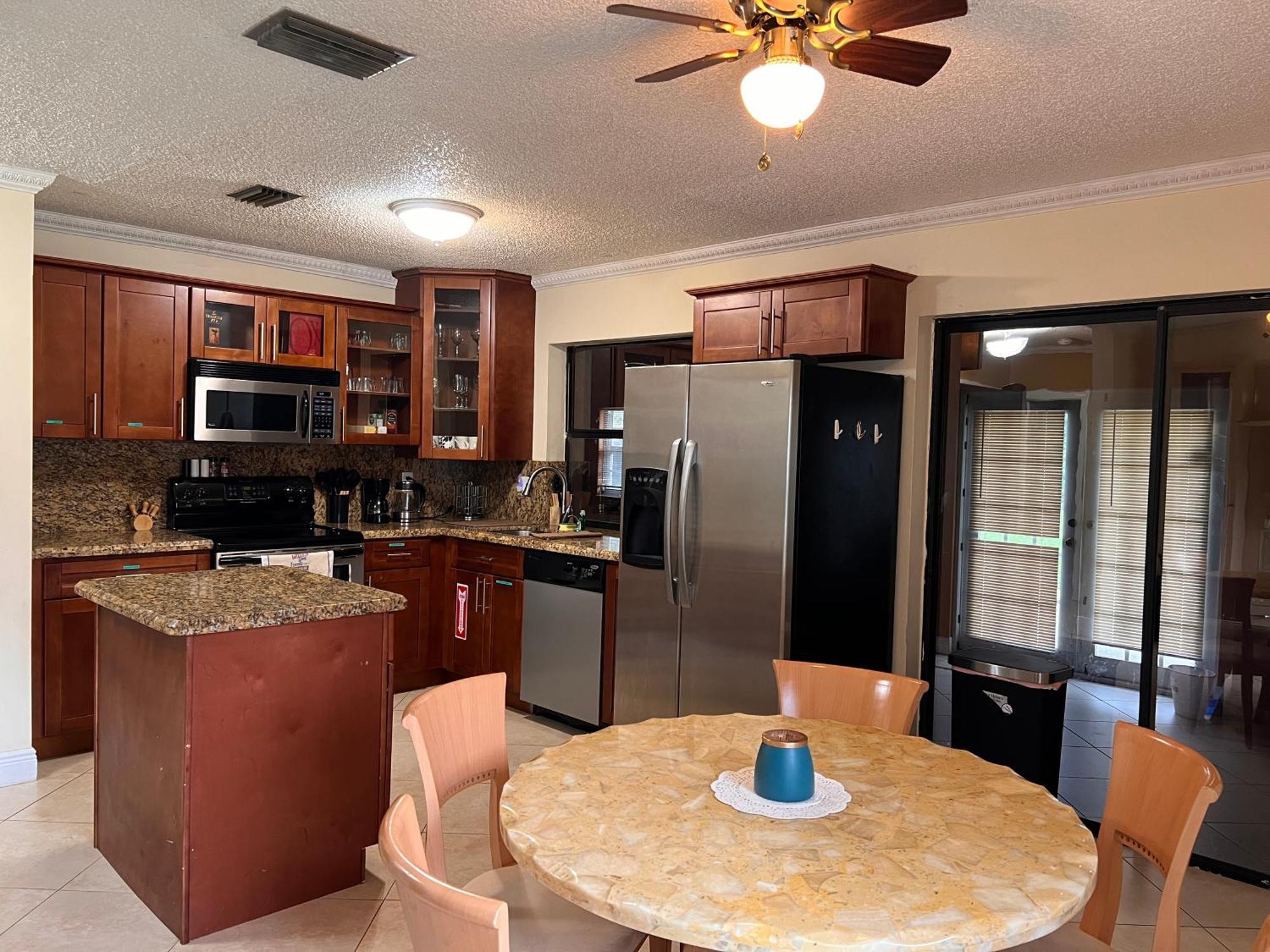 Entire Single Family Home 3 Bed 2 Bath In Water Front Big Cozy Back Yard View Coconut Exteriör bild